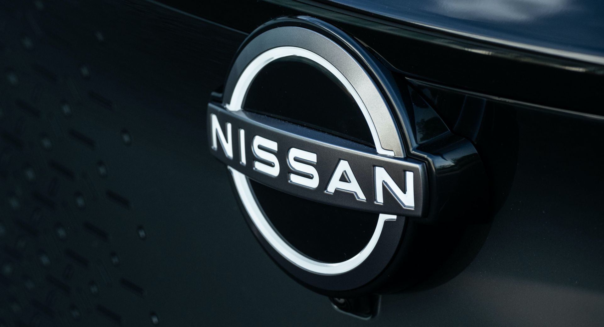 Nissan in Turmoil: ¥671 Billion Loss, Plant Closures, and Failed Merger Talks